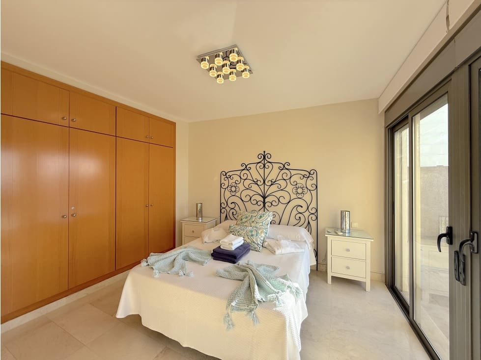 4 soveværelse Villa til leje i Santa Cruz de Tenerife med swimmingpool - € 5.000 (Ref: 9292380)