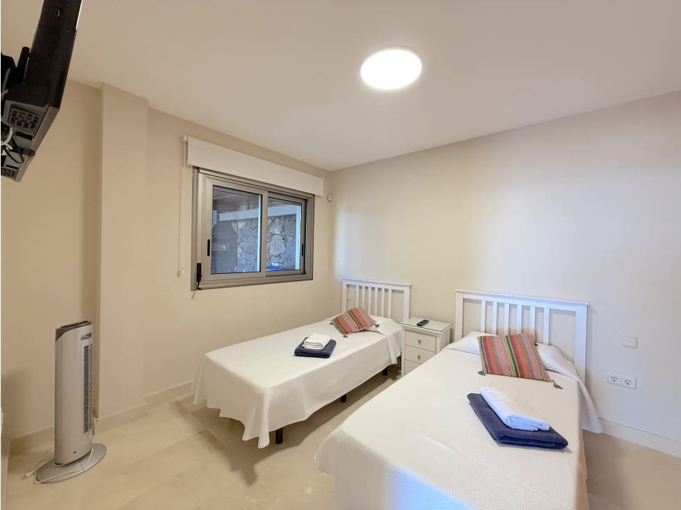 4 soveværelse Villa til leje i Santa Cruz de Tenerife med swimmingpool - € 5.000 (Ref: 9292380)