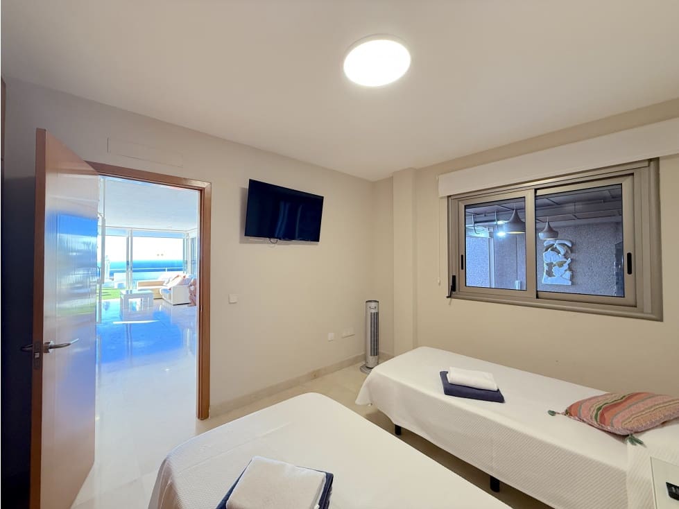 4 soveværelse Villa til leje i Santa Cruz de Tenerife med swimmingpool - € 5.000 (Ref: 9292380)