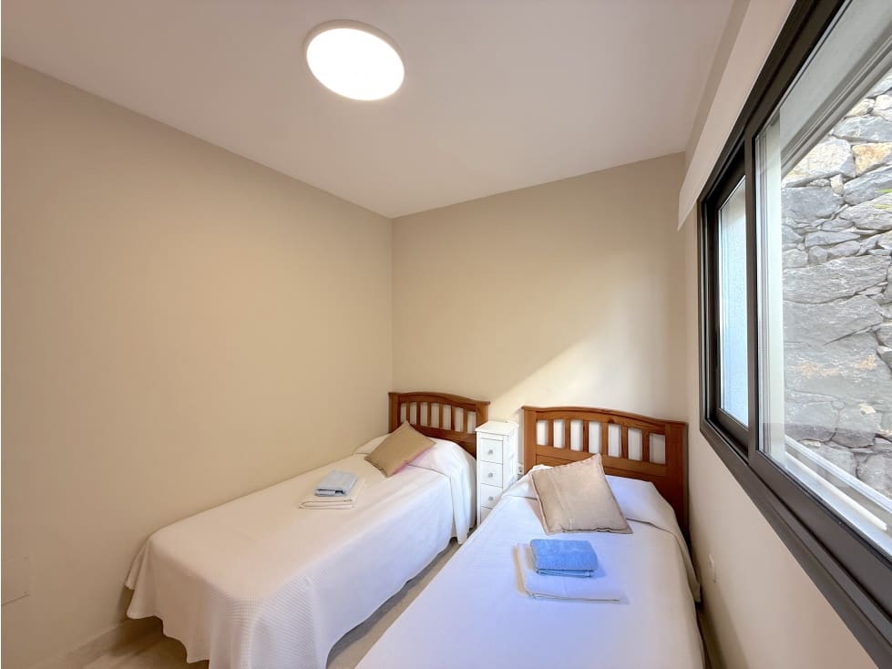 4 soveværelse Villa til leje i Santa Cruz de Tenerife med swimmingpool - € 5.000 (Ref: 9292380)