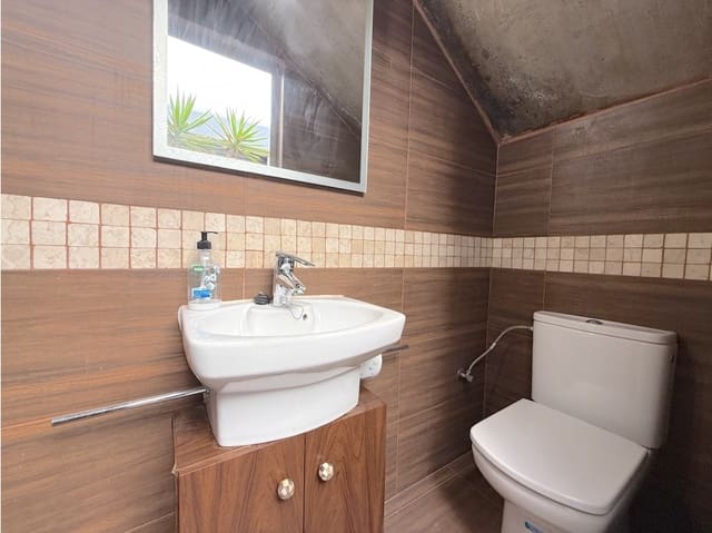 4 makuuhuone Huvila vuokrattavana paikassa Buenos Aires, Santa Cruz de Tenerife mukana uima-altaan - 5 000 € (Ref: 9292380)