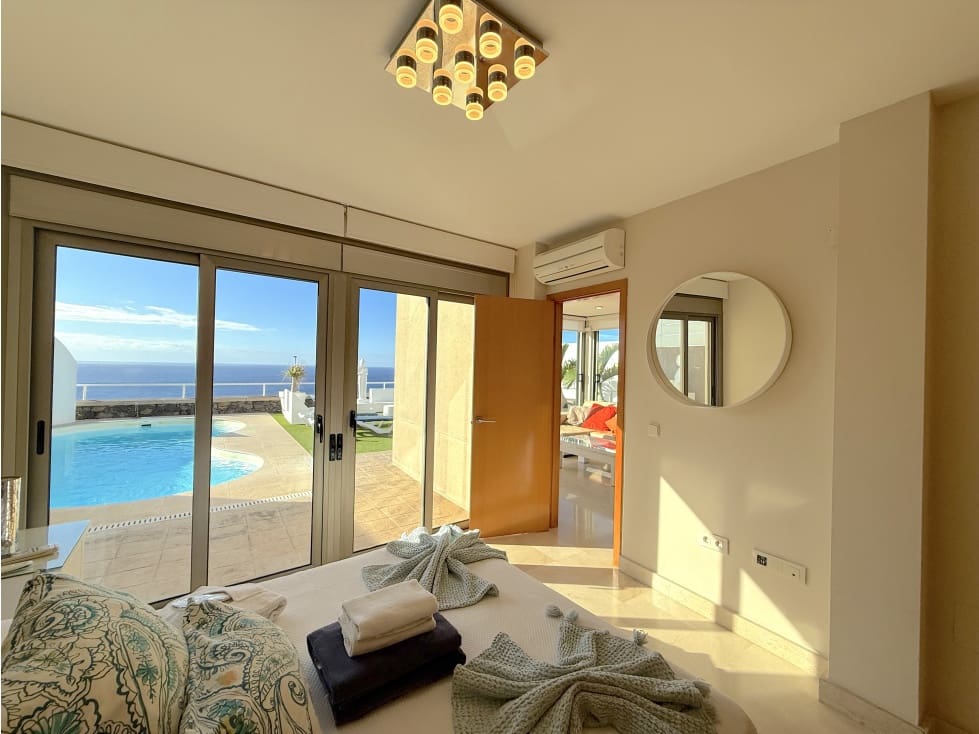 4 soveværelse Villa til leje i Santa Cruz de Tenerife med swimmingpool - € 5.000 (Ref: 9292380)
