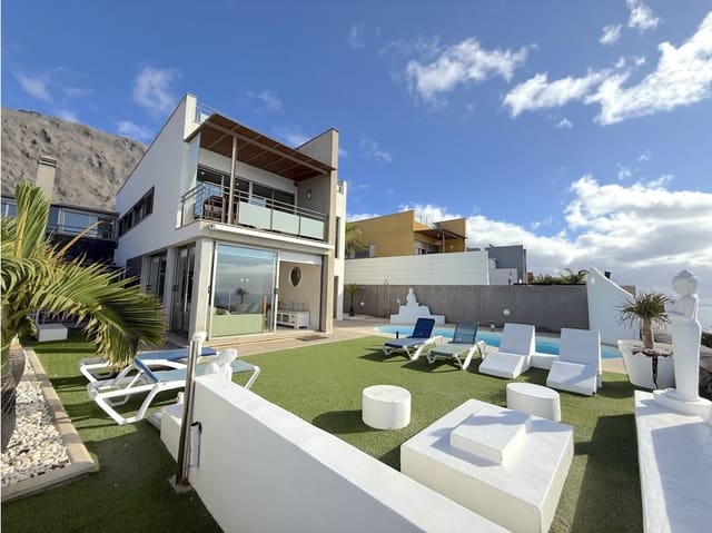 4 makuuhuone Huvila vuokrattavana paikassa Buenos Aires, Santa Cruz de Tenerife mukana uima-altaan - 5 000 € (Ref: 9292380)