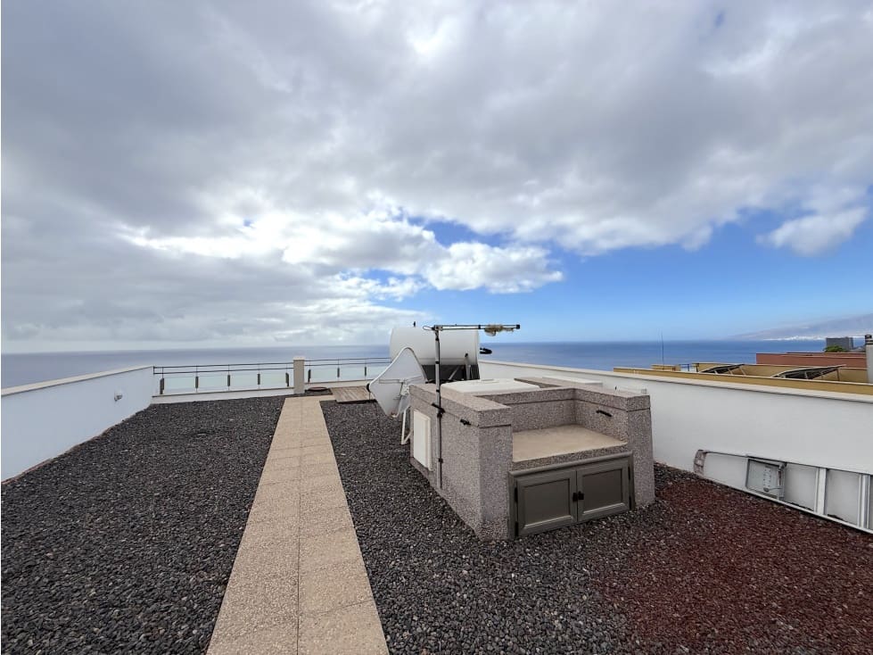 4 soveværelse Villa til leje i Santa Cruz de Tenerife med swimmingpool - € 5.000 (Ref: 9292380)
