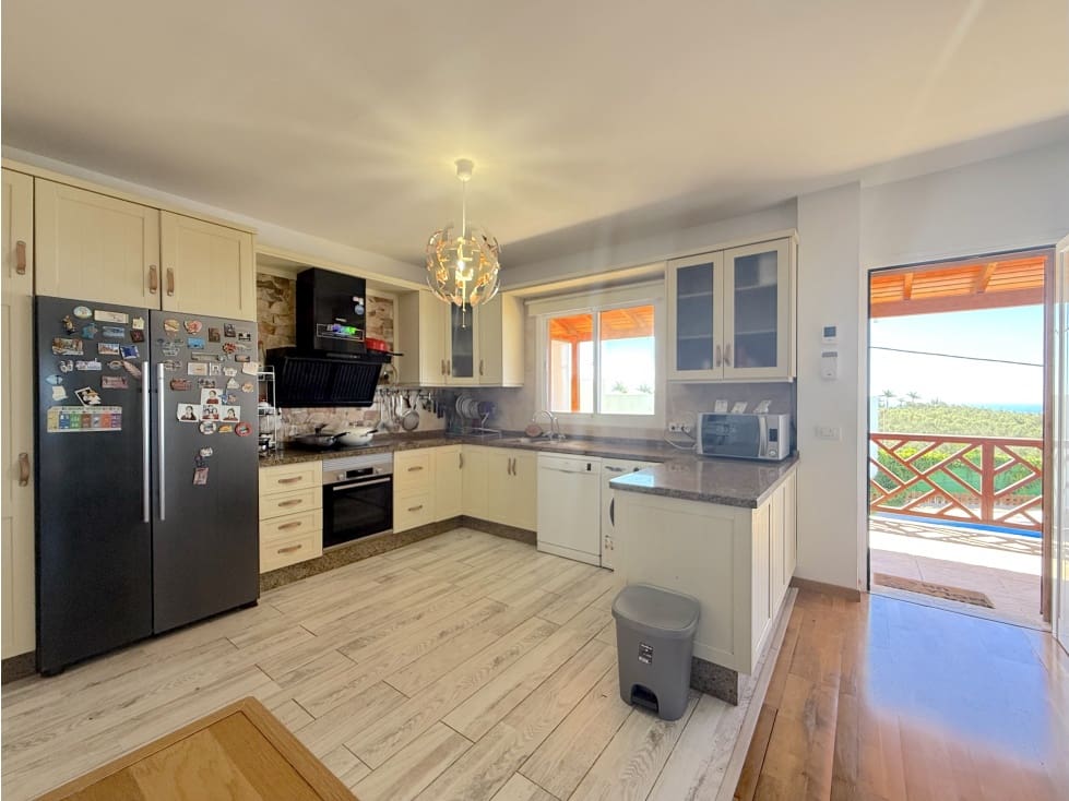 5 soverom Villa til salgs i Adeje - € 1 700 000 (Ref: 9294783)