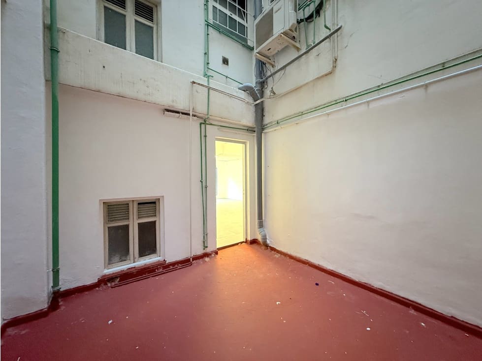 Kommersiell til salgs i Santa Cruz de Tenerife - € 360 000 (Ref: 9345049)