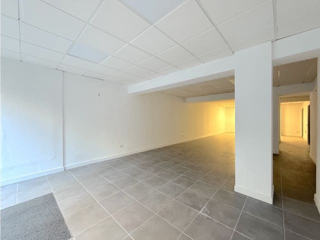 Kommersiell til salgs i Duggi, Santa Cruz de Tenerife - € 360 000 (Ref: 9345049)