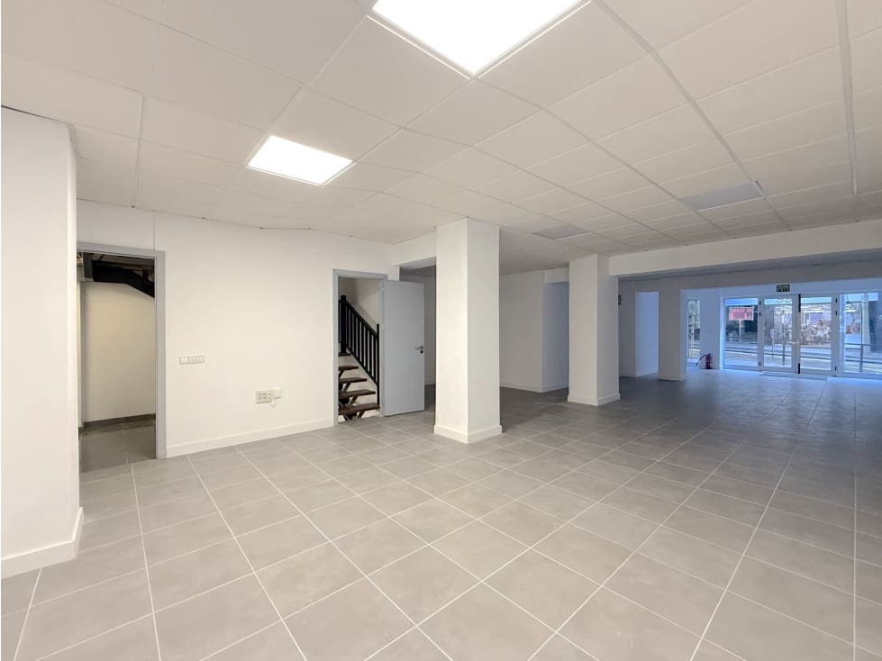 Kommersiell til salgs i Santa Cruz de Tenerife - € 360 000 (Ref: 9345049)