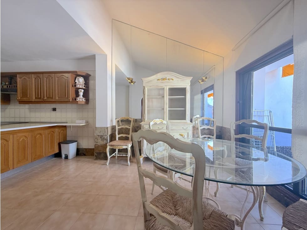 3 soveværelse Bungalow til leje i Costa Adeje - € 2.500 (Ref: 9359789)