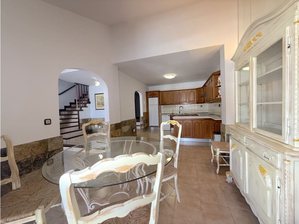 3 soveværelse Bungalow til leje i Costa Adeje - € 2.500 (Ref: 9359789)