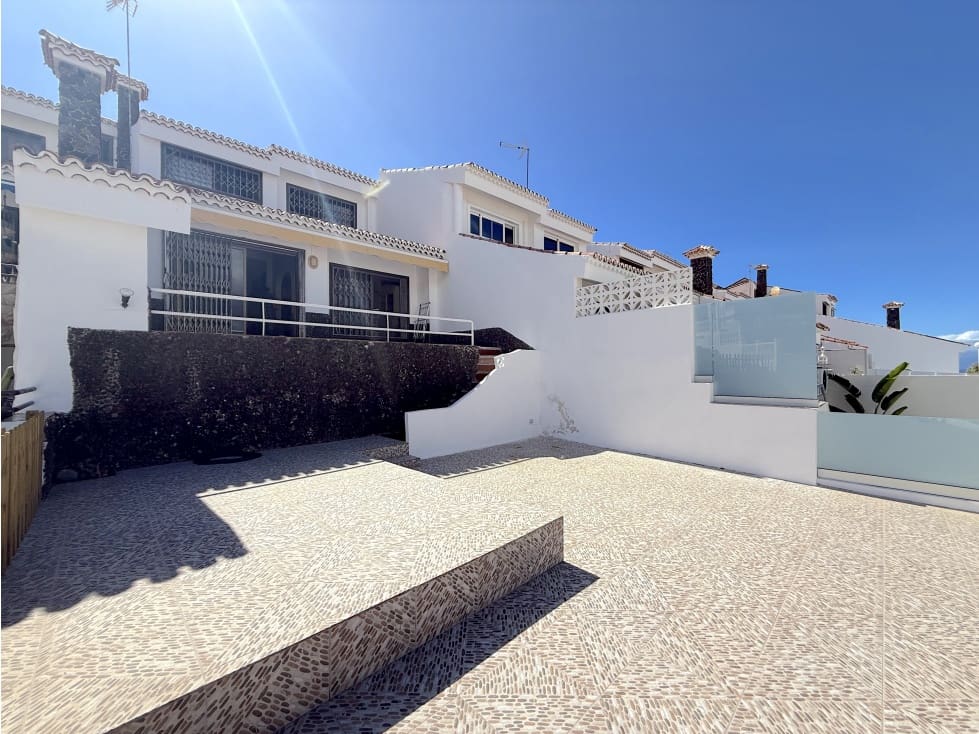 3 soveværelse Bungalow til leje i Costa Adeje - € 2.500 (Ref: 9359789)