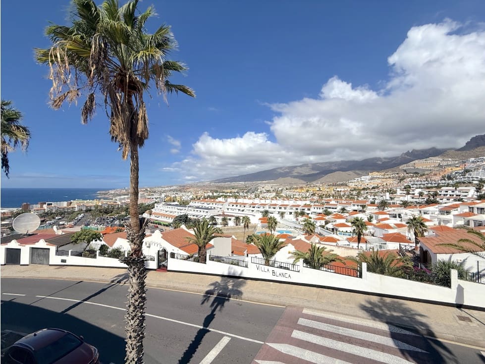 3 soveværelse Bungalow til leje i Costa Adeje - € 2.500 (Ref: 9359789)