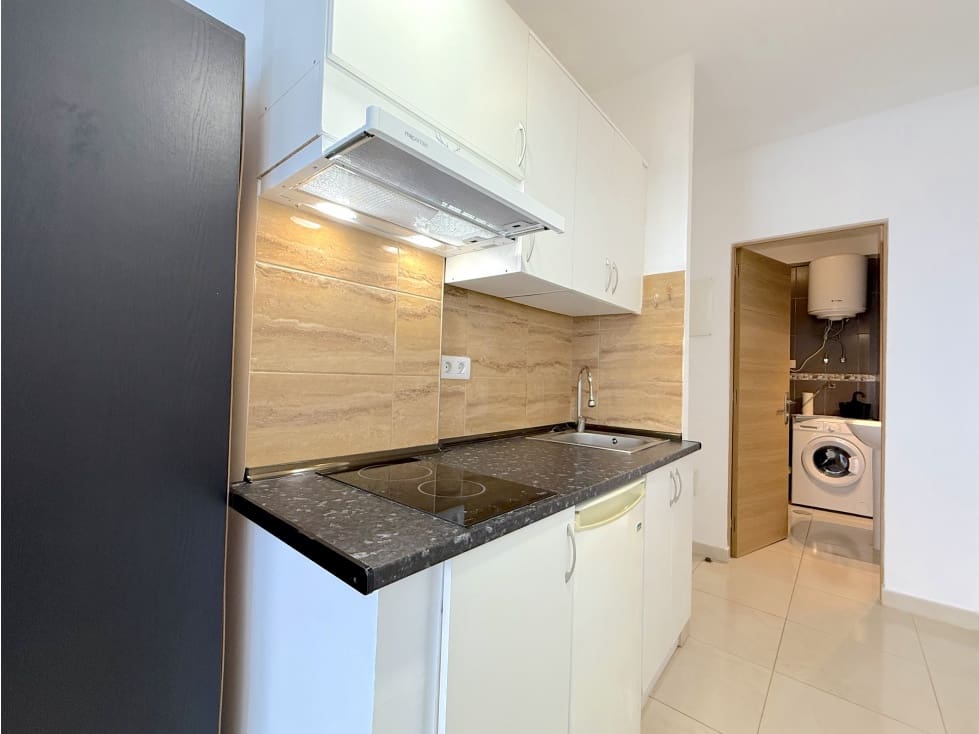 Studio for rent in Puerto de la Cruz - € 750 (Ref: 9382345)