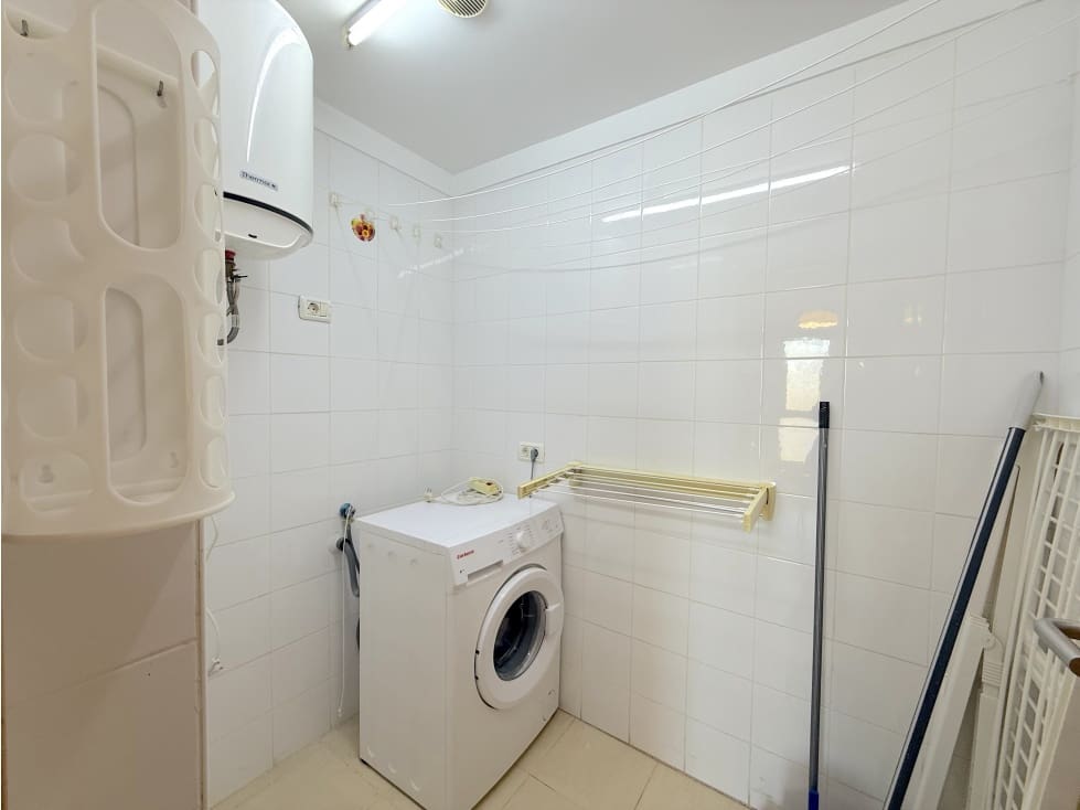 2 quarto Apartamento para arrendar em Santa Cruz de Tenerife - 900 € (Ref: 9390390)