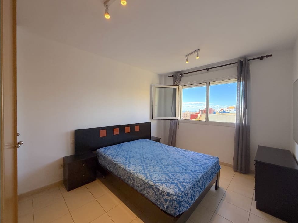 2 quarto Apartamento para arrendar em Santa Cruz de Tenerife - 900 € (Ref: 9390390)