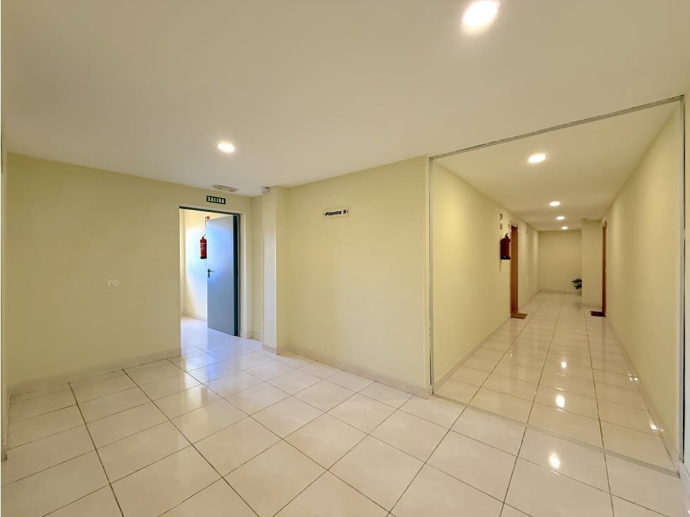 2 quarto Apartamento para arrendar em Santa Cruz de Tenerife - 900 € (Ref: 9390390)