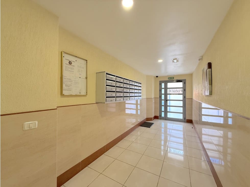 2 quarto Apartamento para arrendar em Santa Cruz de Tenerife - 900 € (Ref: 9390390)