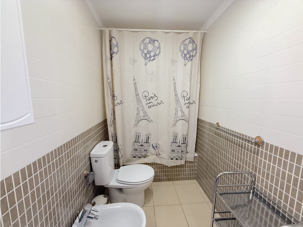 2 quarto Apartamento para arrendar em Santa Cruz de Tenerife - 900 € (Ref: 9390390)