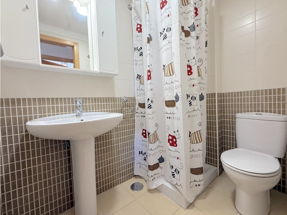 2 quarto Apartamento para arrendar em Santa Cruz de Tenerife - 900 € (Ref: 9390390)