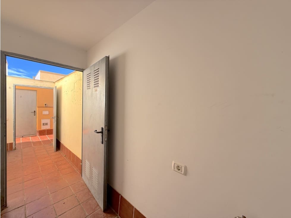 2 quarto Apartamento para arrendar em Santa Cruz de Tenerife - 900 € (Ref: 9390390)
