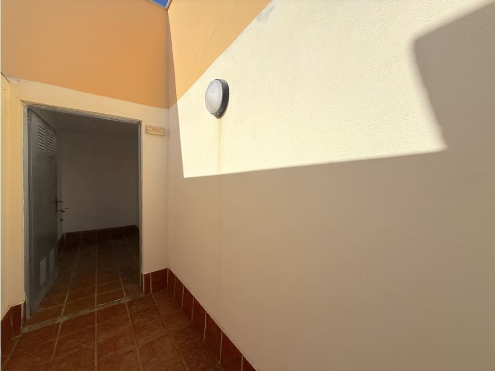 2 quarto Apartamento para arrendar em Santa Cruz de Tenerife - 900 € (Ref: 9390390)