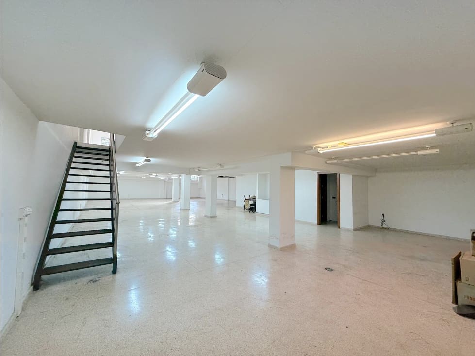 Commercieel te huur in Santa Cruz de Tenerife - € 3.500 (Ref: 9400557)