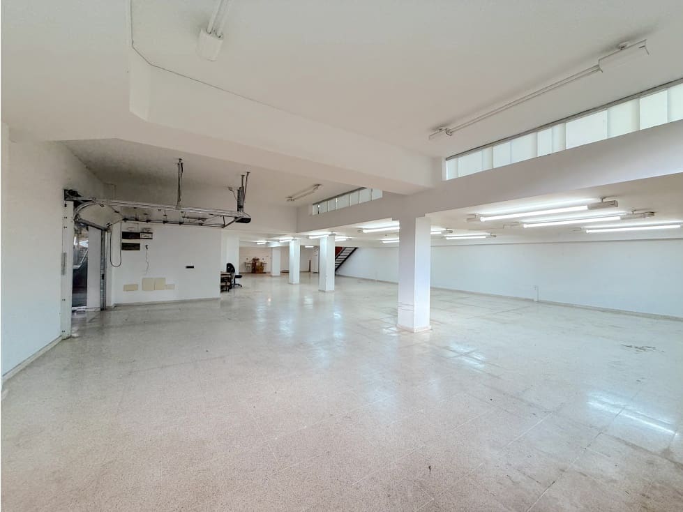 Commercieel te huur in Santa Cruz de Tenerife - € 3.500 (Ref: 9400557)