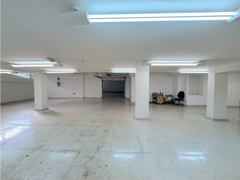 Commercieel te huur in Santa Cruz de Tenerife - € 3.500 (Ref: 9400557)