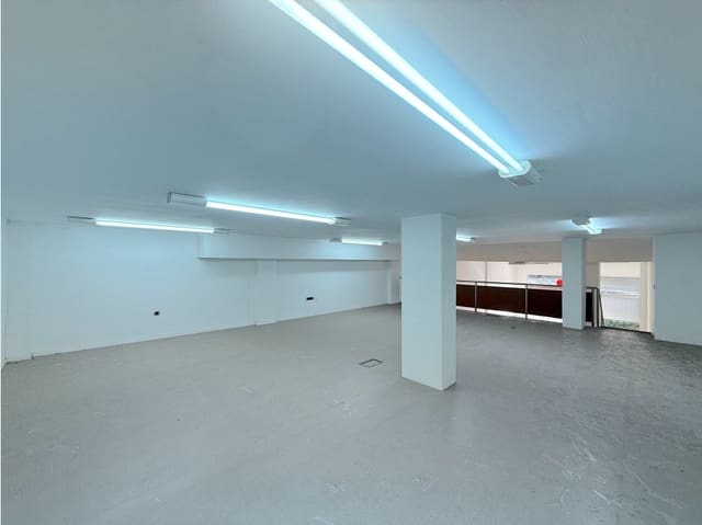 Commercieel te huur in Las Mimosas, Santa Cruz de Tenerife - € 3.500 (Ref: 9400557)