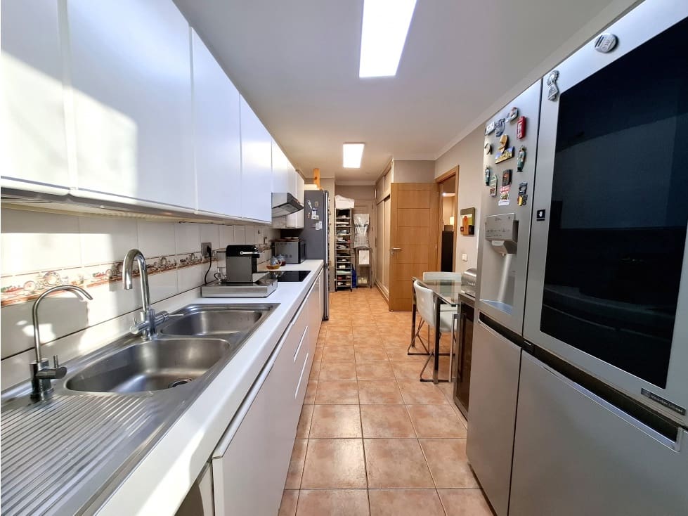 Piso de 4 habitaciones en Santa Cruz de Tenerife en venta - 479.000 € (Ref: 9430978)