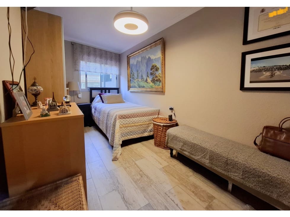 Piso de 4 habitaciones en Santa Cruz de Tenerife en venta - 479.000 € (Ref: 9430978)