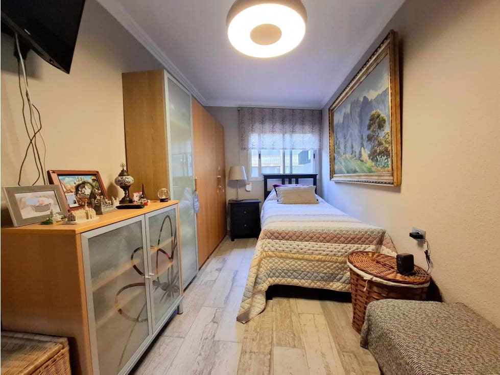 Piso de 4 habitaciones en Santa Cruz de Tenerife en venta - 479.000 € (Ref: 9430978)