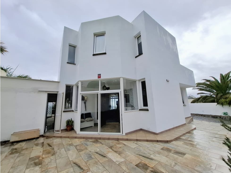 3 sypialnia Willa na sprzedaż w Tabaiba - 824 000 € (Ref: 9451415)