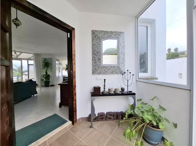 3 soveværelse Villa til salg i Tabaiba, El Rosario - € 824.000 (Ref: 9451415)