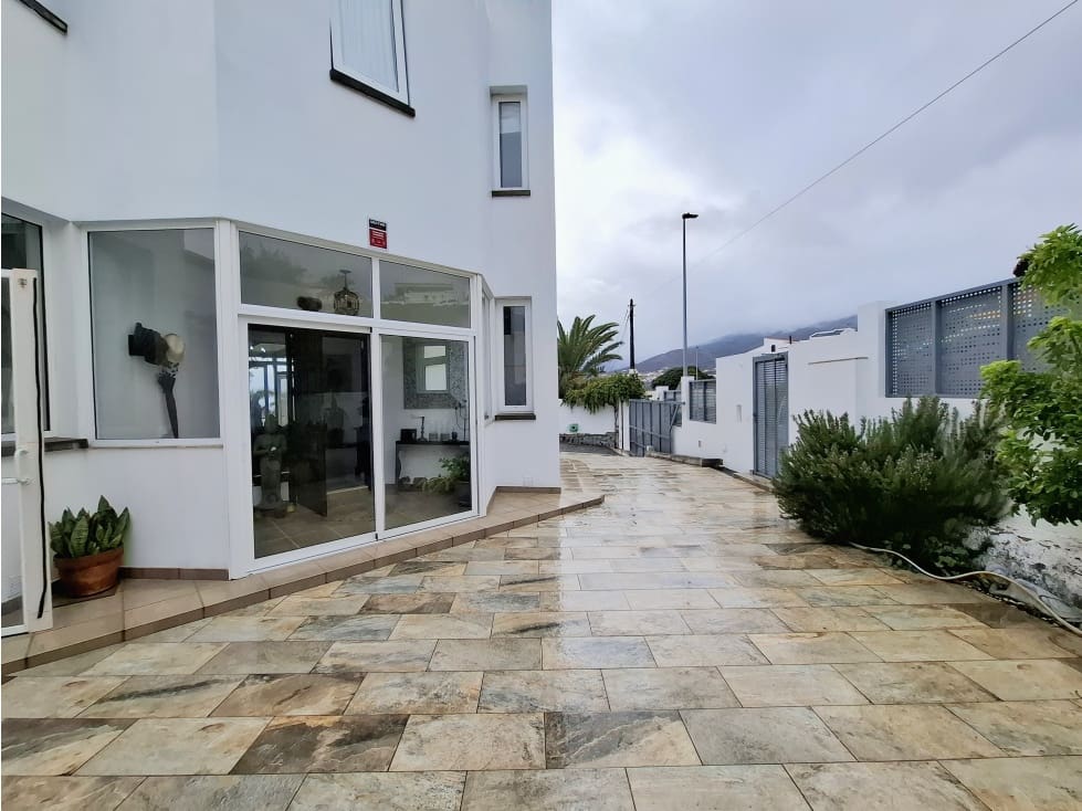 3 sypialnia Willa na sprzedaż w Tabaiba - 824 000 € (Ref: 9451415)