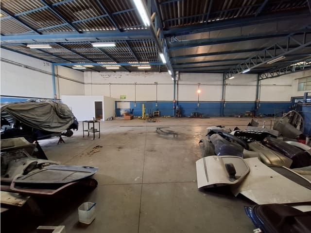 4 soveværelse Erhverv til salg i San Cristóbal de La Laguna - € 750.000 (Ref: 9451416)