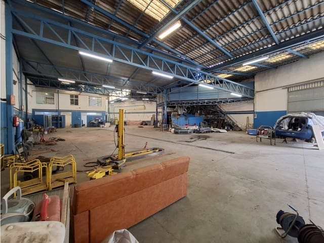 4 soveværelse Erhverv til salg i San Cristóbal de La Laguna - € 750.000 (Ref: 9451416)