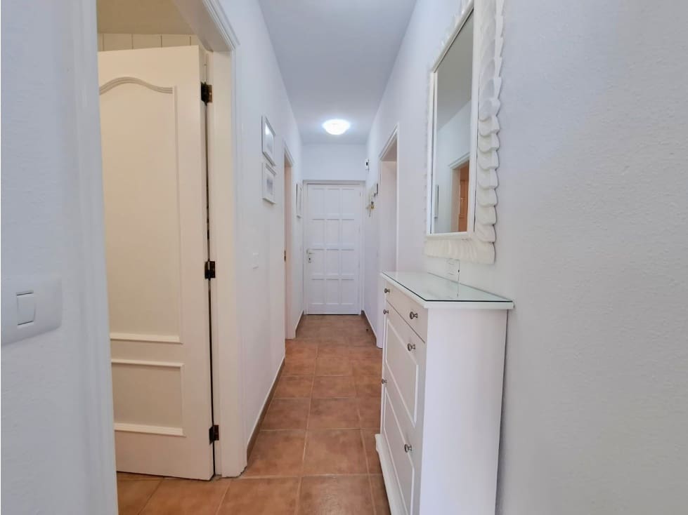 Appartement de 1 chambre à louer à Los Cristianos - 1 100 € (Ref: 9533057)