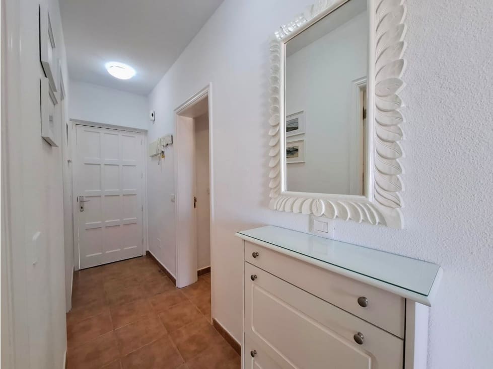 Appartement de 1 chambre à louer à Los Cristianos - 1 100 € (Ref: 9533057)