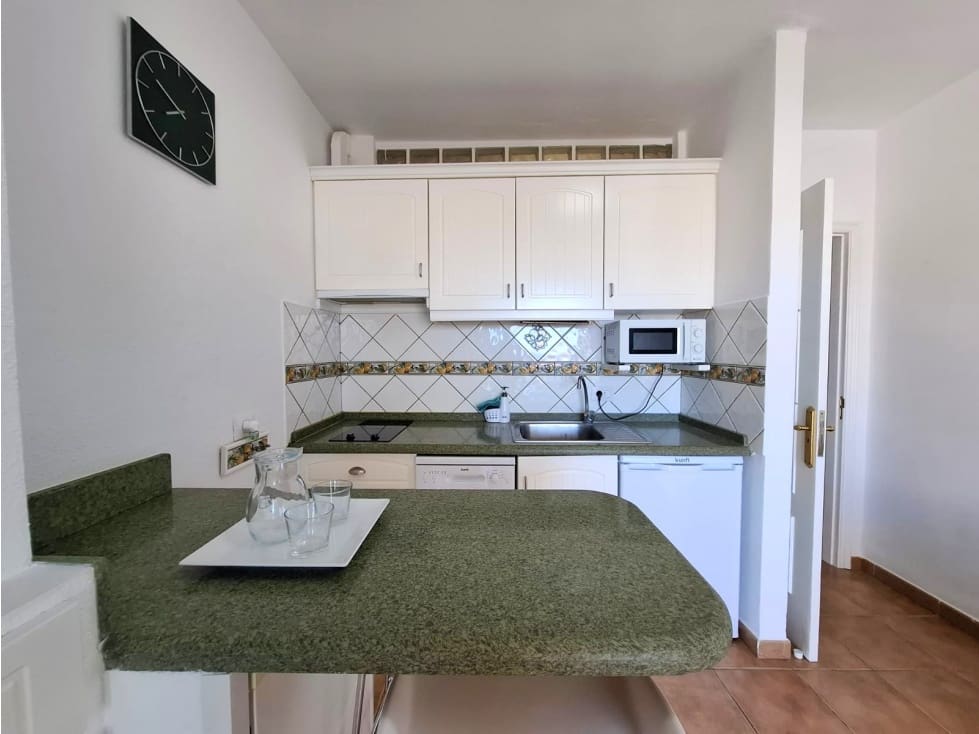 Appartement de 1 chambre à louer à Los Cristianos - 1 100 € (Ref: 9533057)