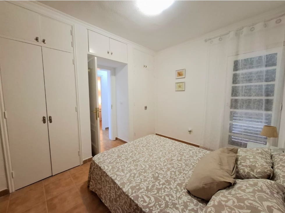 Appartement de 1 chambre à louer à Los Cristianos - 1 100 € (Ref: 9533057)