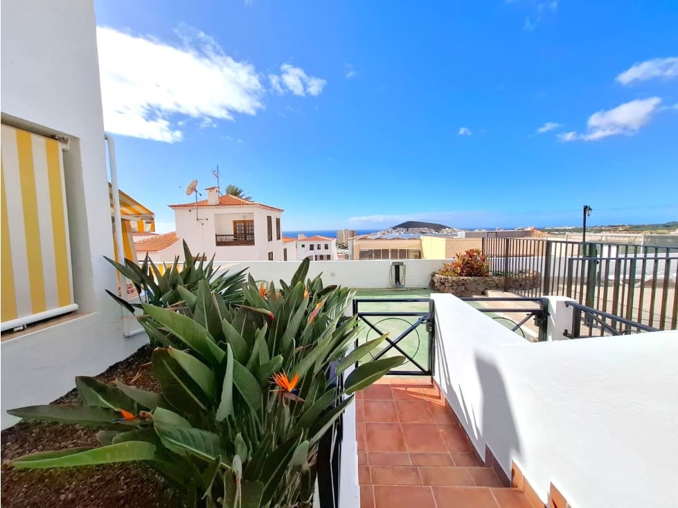 Appartement de 1 chambre à louer à Los Cristianos - 1 100 € (Ref: 9533057)