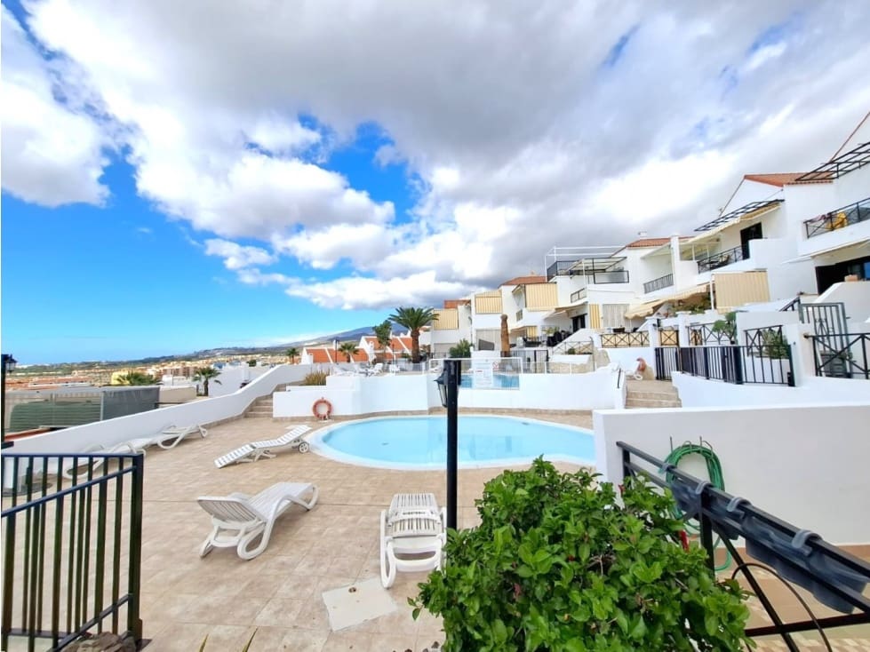 Appartement de 1 chambre à louer à Los Cristianos - 1 100 € (Ref: 9533057)