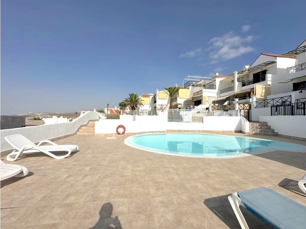 Appartement de 1 chambre à louer à Los Cristianos - 1 100 € (Ref: 9533057)