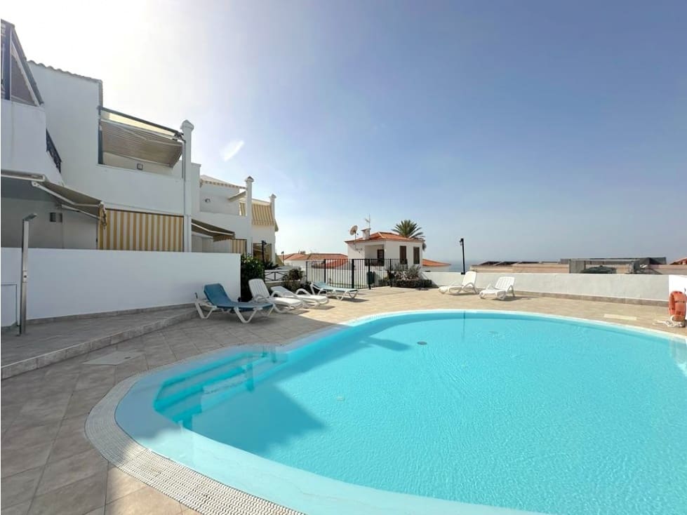 Appartement de 1 chambre à louer à Los Cristianos - 1 100 € (Ref: 9533057)