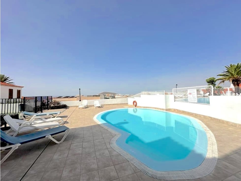 Appartement de 1 chambre à louer à Los Cristianos - 1 100 € (Ref: 9533057)