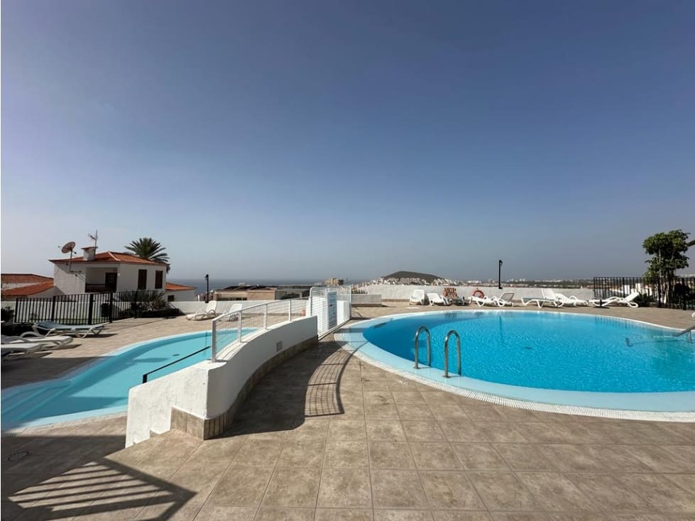 Appartement de 1 chambre à louer à Los Cristianos - 1 100 € (Ref: 9533057)