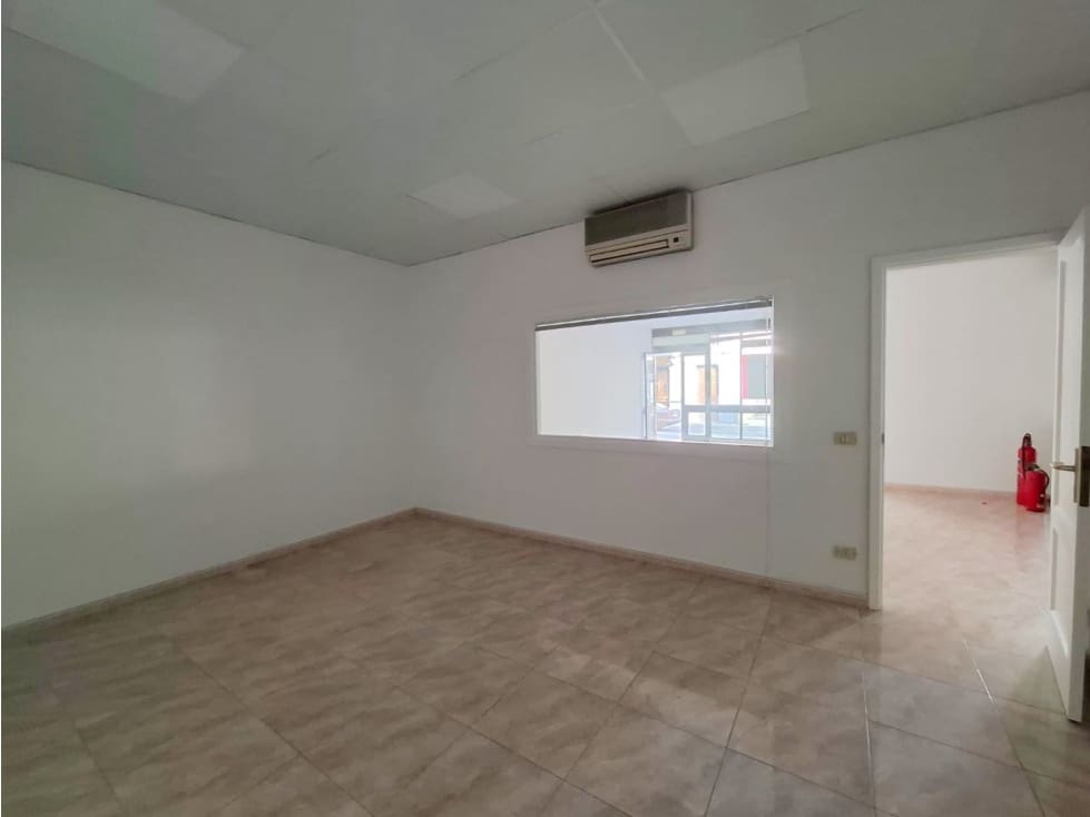 Kaupallinen vuokrattavana paikassa Puerto de la Cruz - 1 200 € (Ref: 9550449)
