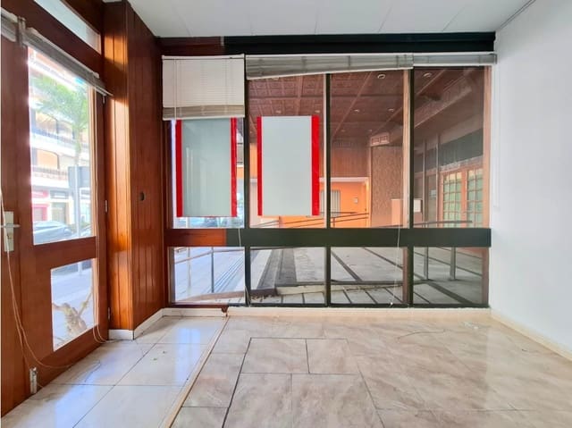 Erhverv til leje i Puerto de la Cruz - € 1.200 (Ref: 9550449)