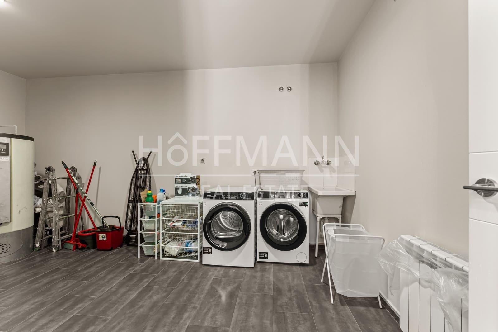 3 sypialnia Dom do wynajęcia w Castelldefels z basenem garażem - 4 900 € (Ref: 10000229)
